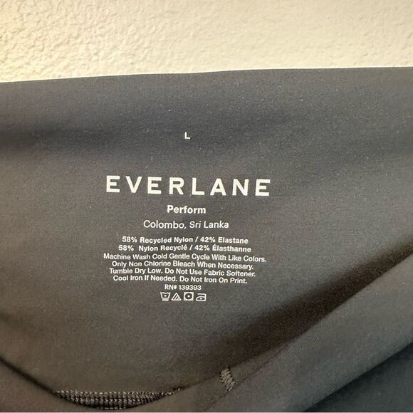 Everlane Perform Dark Grey leggings - Picture 3 of 5